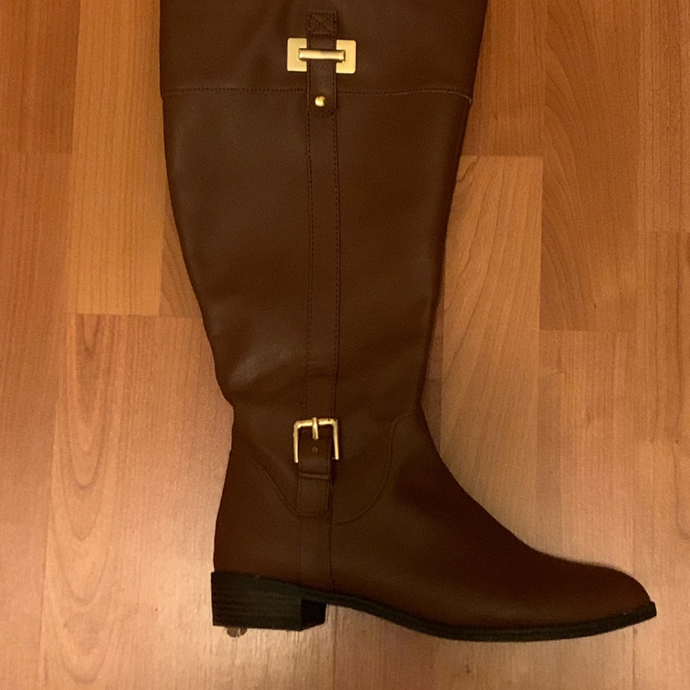Boots - Picture 2 of 4